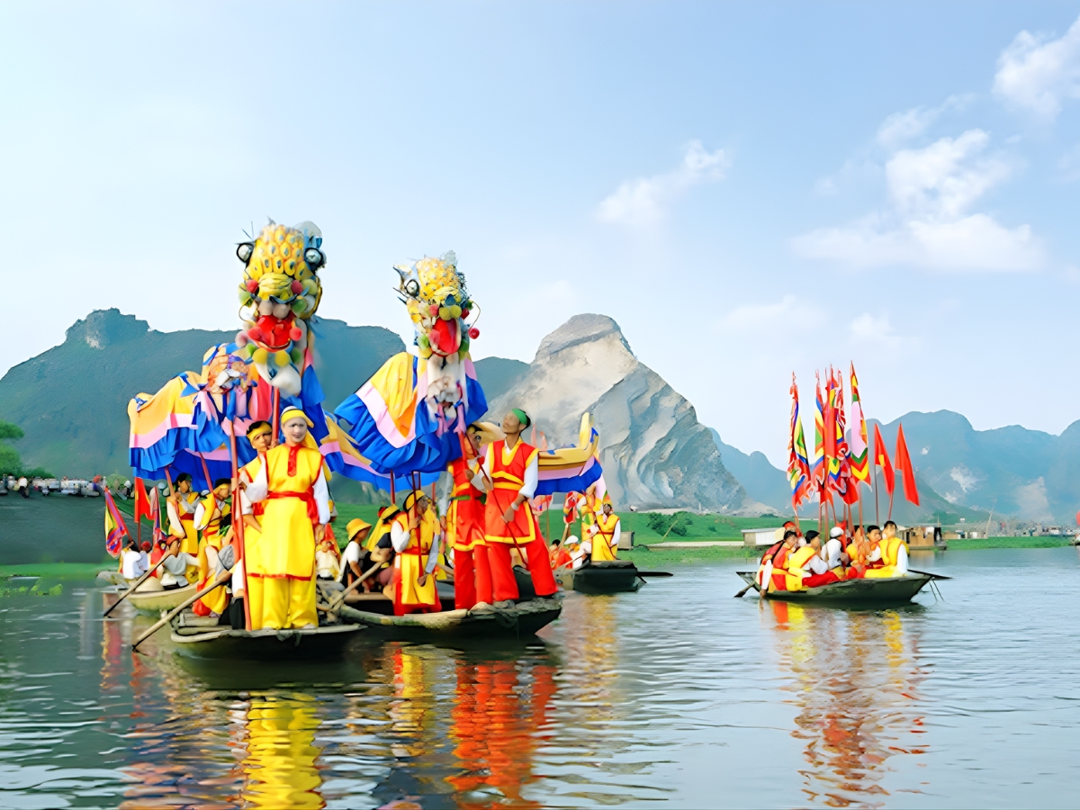 Màn múa rồng trong lễ rước nước là tiết mục được nhiều người chờ đón. (Nguồn: Sưu tầm)