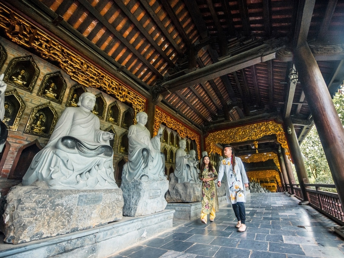 Dịp đầu năm, du khách thường lựa chọn tới chùa Bái Đính để cầu sức khỏe, may mắn và bình an. (Nguồn: Sưu tầm)