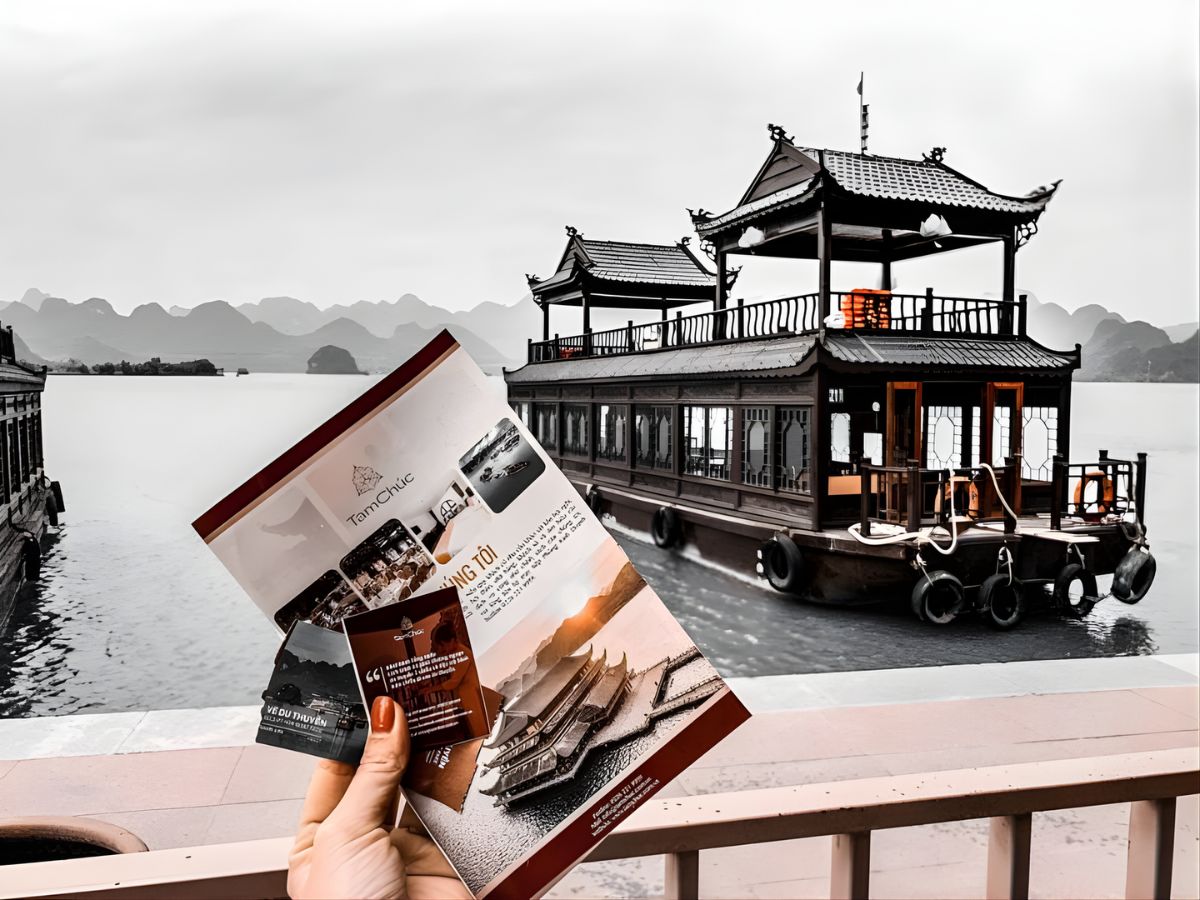 Bến du thuyền chùa Tam Chúc.