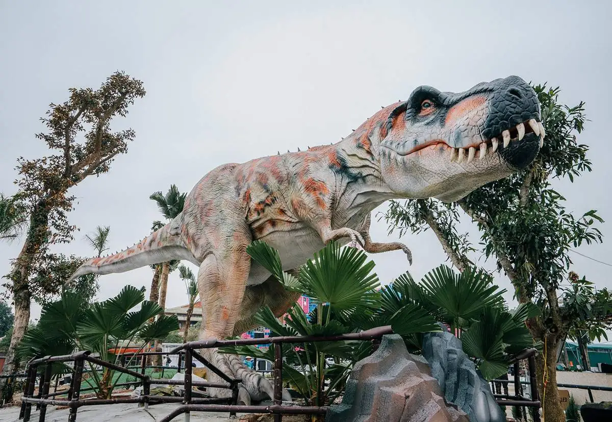 Công viên khủng long Ninh Bình được nhiều gia đình và trẻ nhỏ yêu thích.