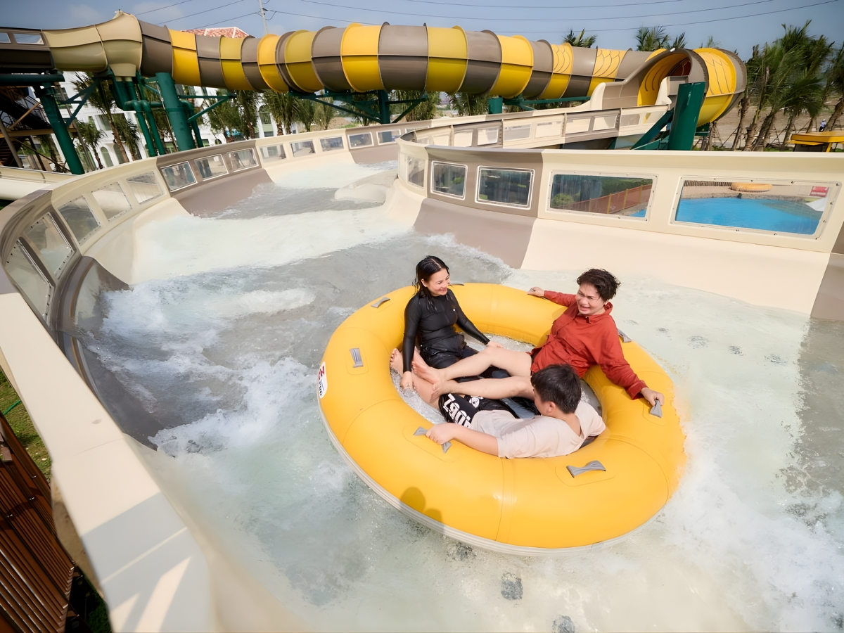 Du khách vui chơi hết nấc tại Sun World Ha Nam. (Nguồn: Sưu tầm)