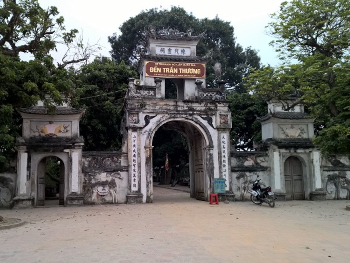 Đền Trần Thương mang vẻ cổ kính, lưu giữ những dấu ấn lịch sử gắn với Hưng Đạo Đại vương Trần Quốc Tuấn. (Nguồn: Sưu tầm)