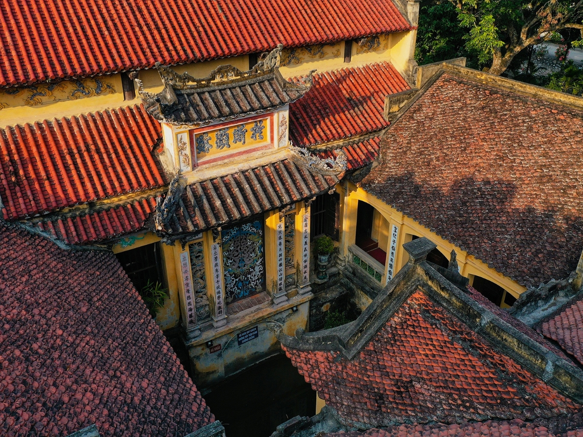 Giếng khẩu nằm ở trung tâm ngôi đền. (Nguồn: Sưu tầm)