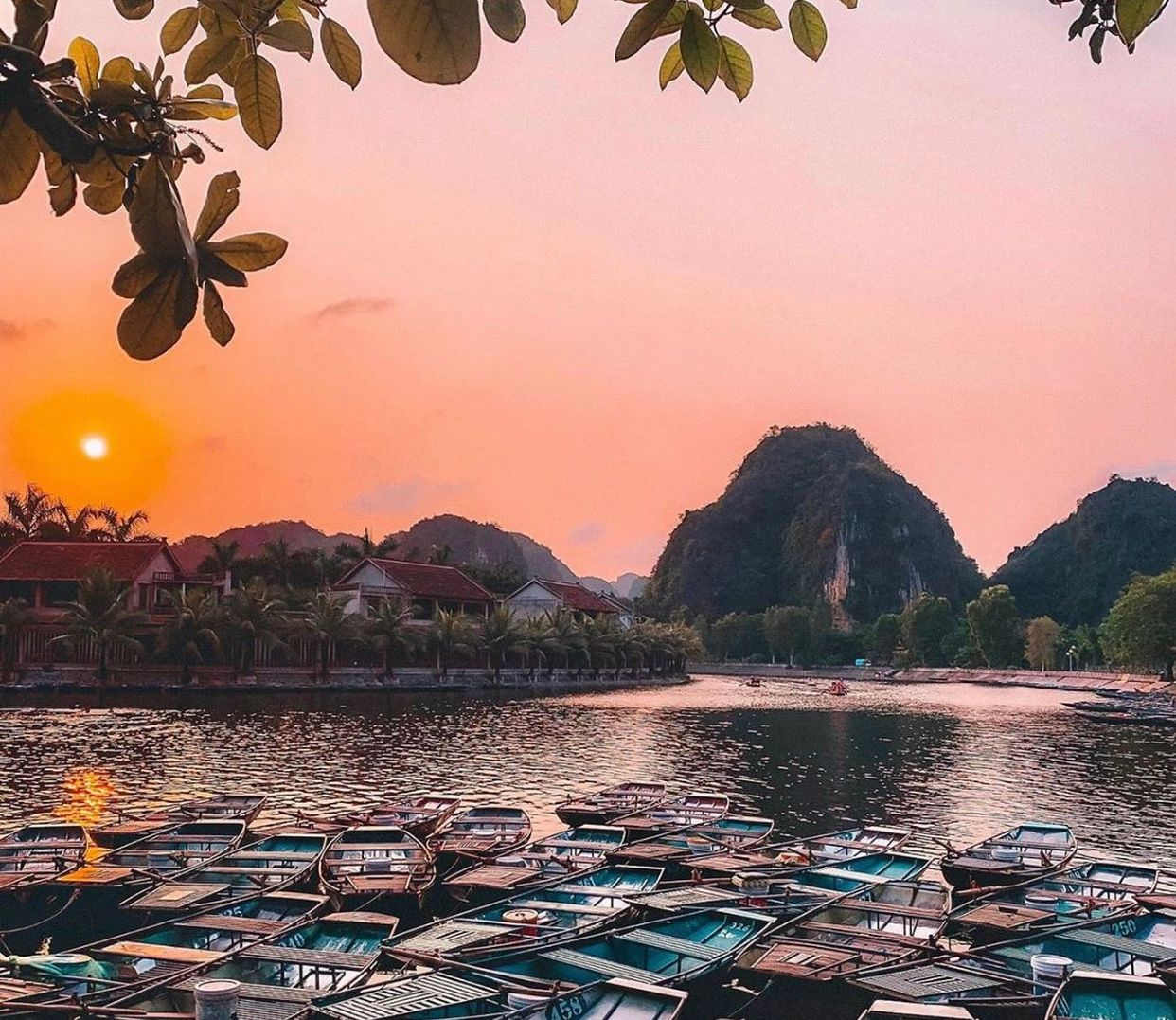 Hoàng hôn trên bến thuyền Tràng An. (Nguồn: Sưu tầm)