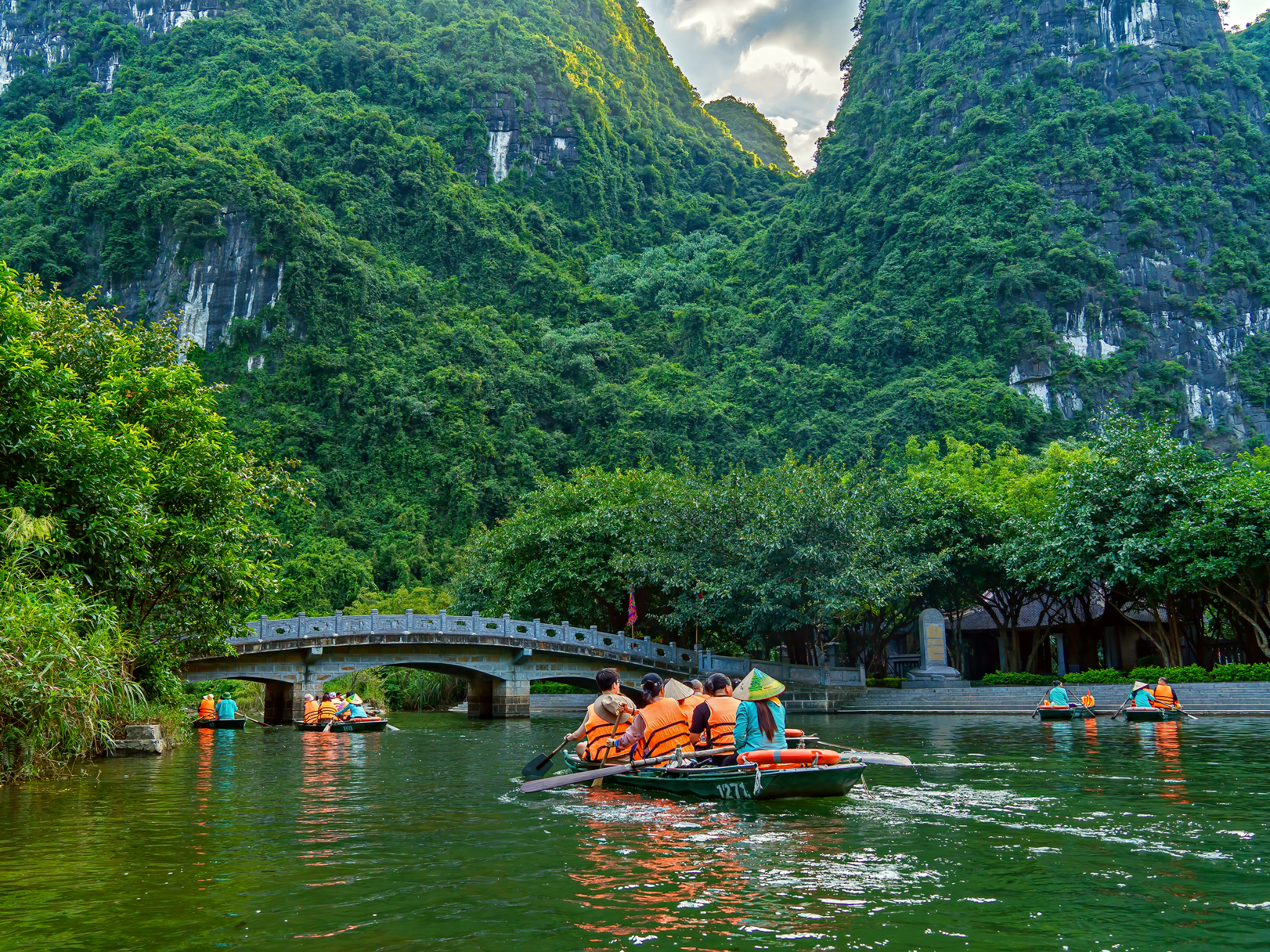 Tràng An sơn thủy hữu tình đem đến trải nghiệm khó quên cho du khách. (Nguồn: Sưu tầm)