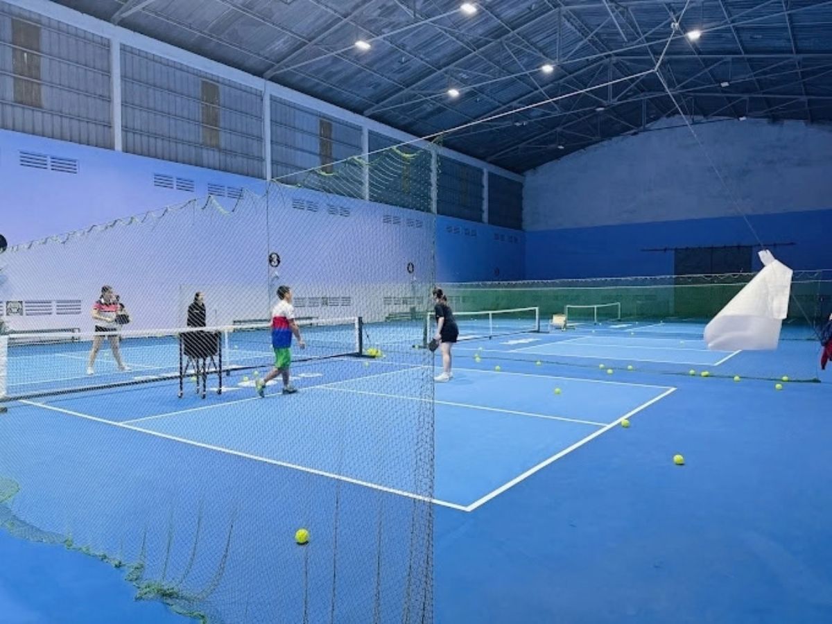 Không gian sân KONG PICKLEBALL với khu vực nghỉ ngơi. (Nguồn: Sưu tầm).