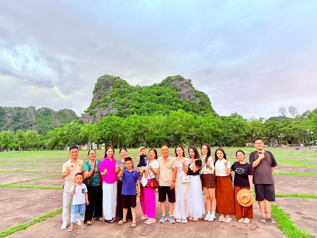 Hành hương cùng người cao tuổi và trẻ nhỏ cần lịch trình chậm rãi, an toàn và chuẩn bị kỹ lưỡng về sức khỏe. (Nguồn: Sưu tầm)