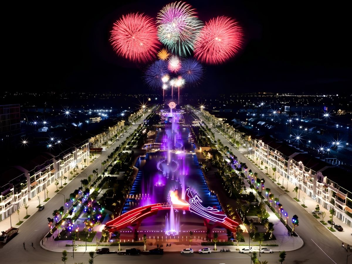Đại lộ Lễ hội tại Sun Urban City Ha Nam sôi động với các hoạt động vui chơi và giải trí về đêm. (Nguồn: Sưu tầm)