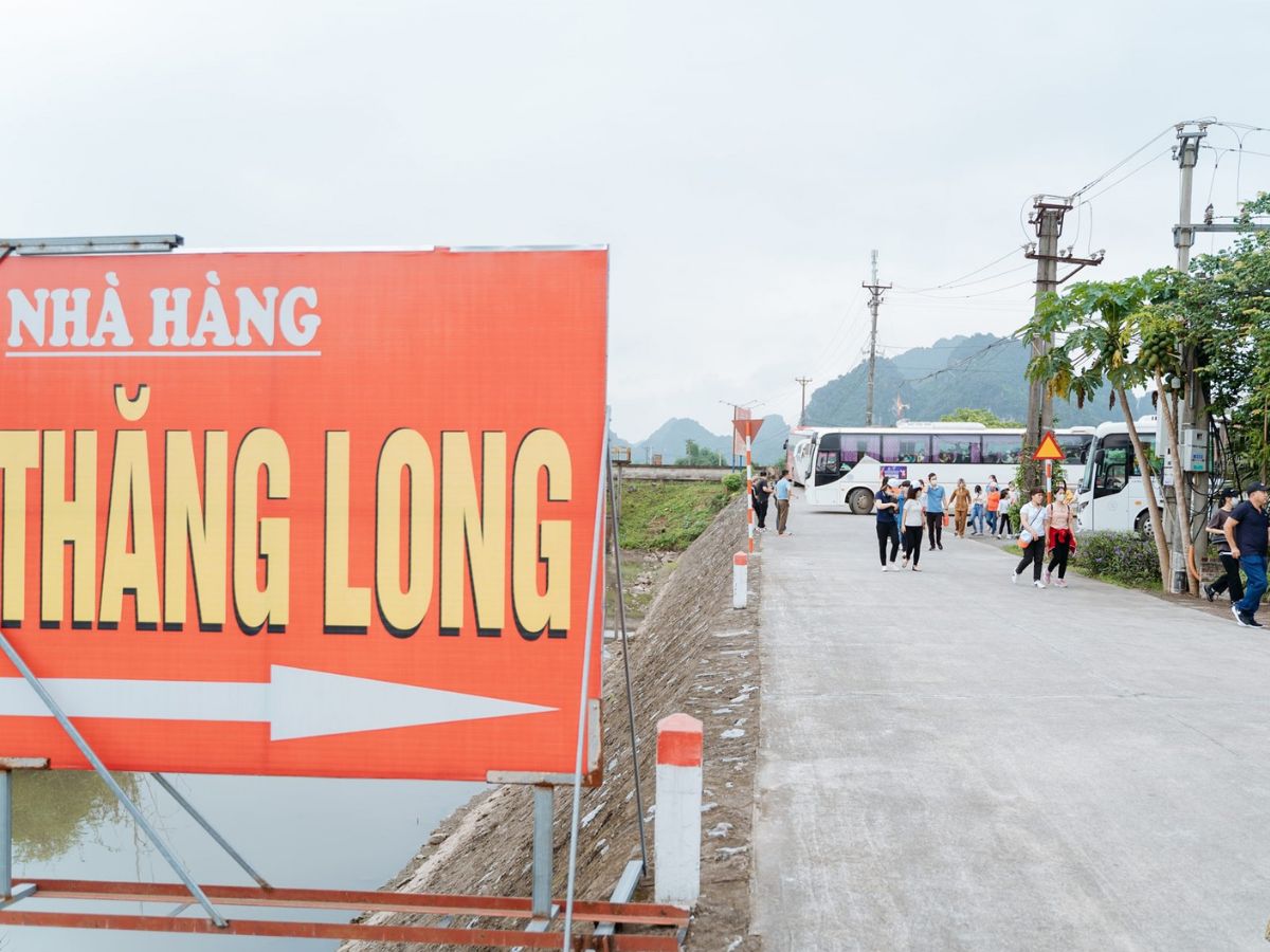 Đường đi đến nhà hàng Thăng Long Ninh Bình không quá khó khăn cho các đoàn xe khách hay xe máy tự túc đi lại. (Nguồn: Sưu tầm)