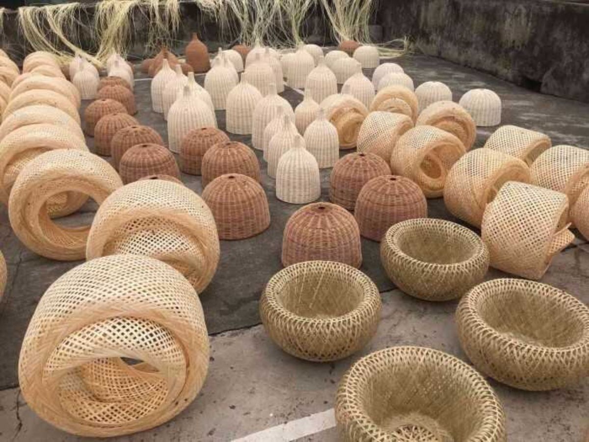 Các sản phẩm mây tre đan trong giai đoạn hoàn thiện