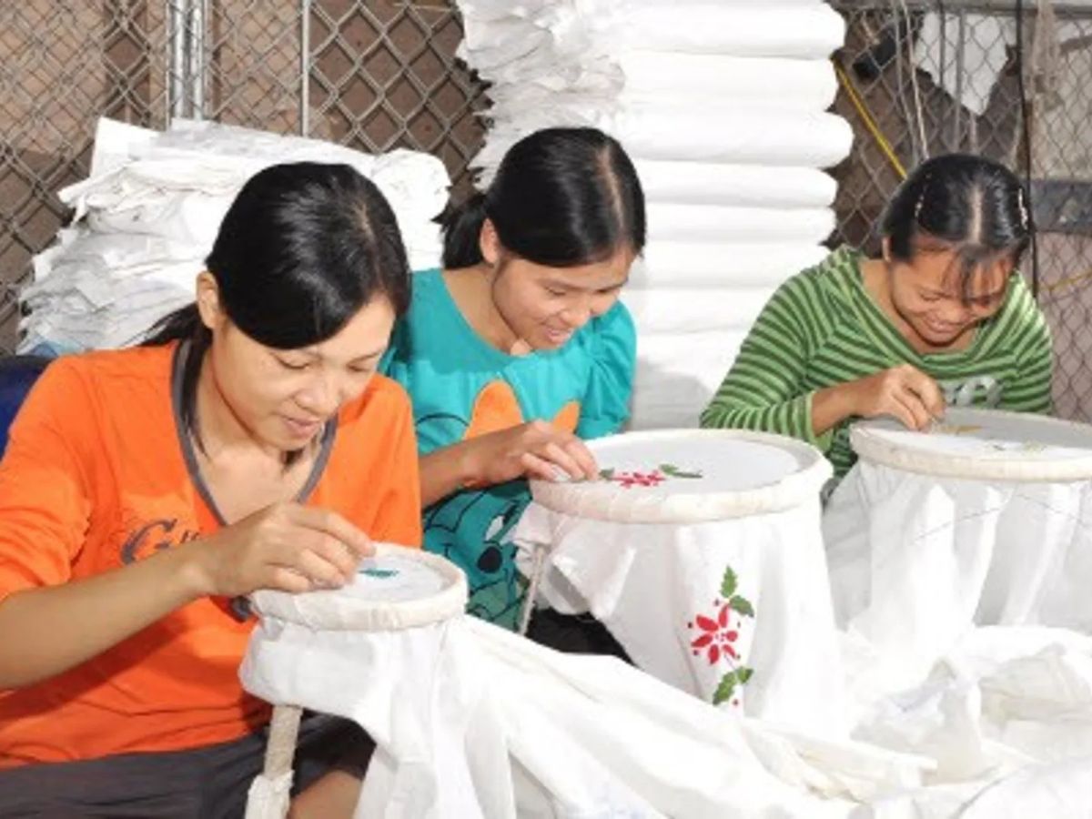 Kỹ thuật thêu đặc biệt của những người nghệ nhân làng Thanh Hà