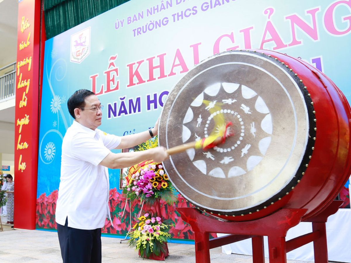 Tiếng trống khai trường in sâu trong kí ức bao thế hệ học trò