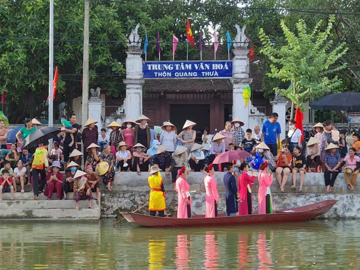 Hội làng Quang Thừa được tổ chức rằm tháng 6 hàng năm với nhiều hoạt động văn hóa và nghi lễ truyền thống