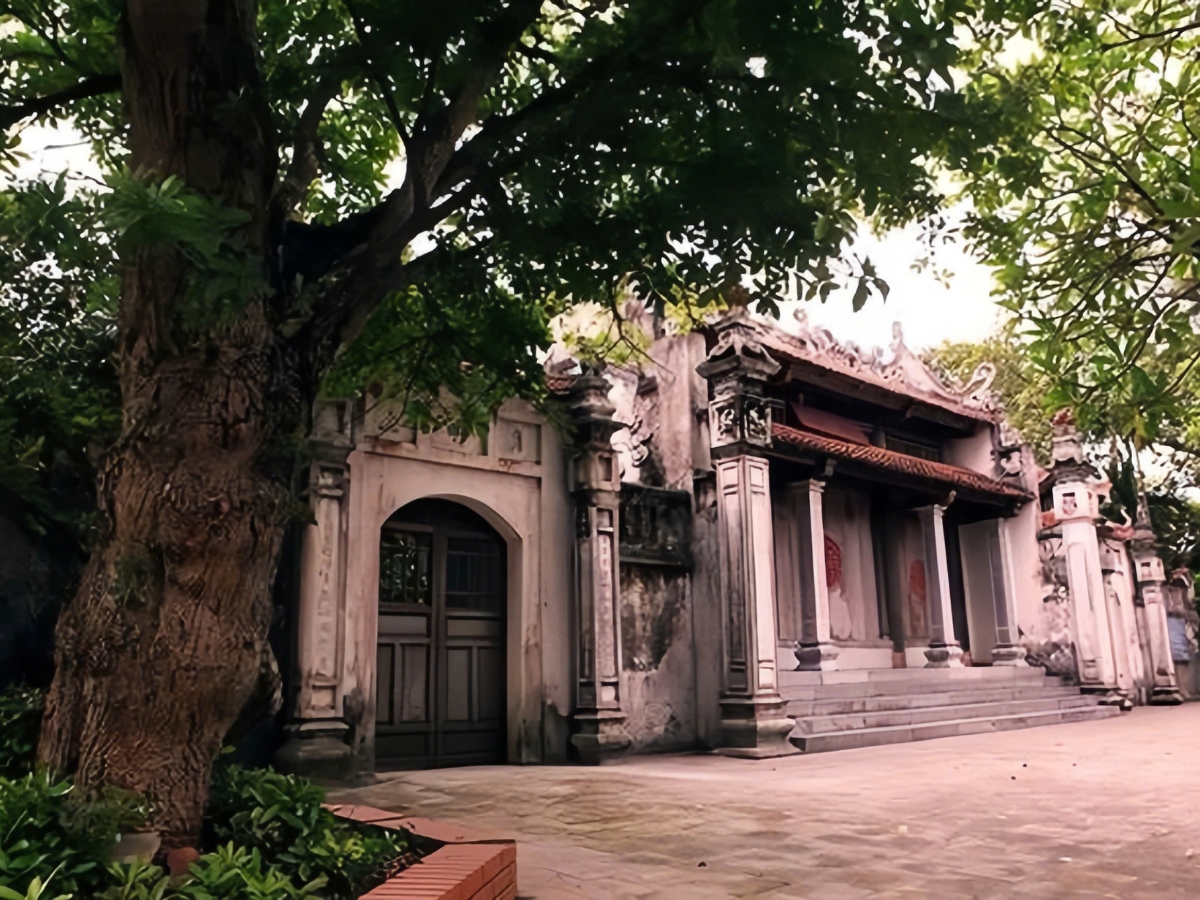 Đình đá Tiên Phong mang vẻ đẹp trầm mặc, cổ kính