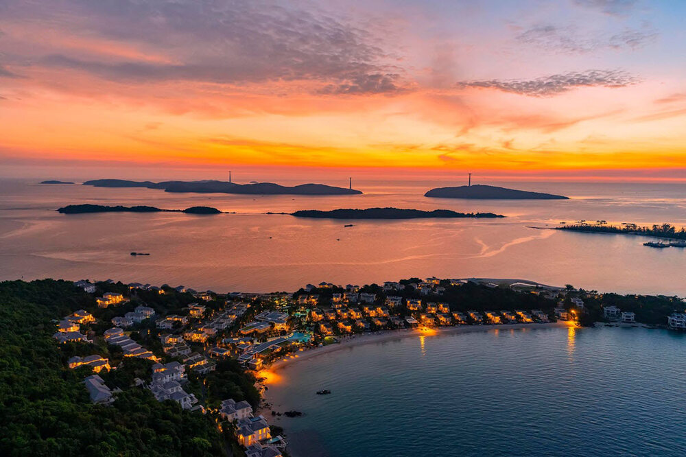 Ong Doi Cape is unique for views of both sunrise and sunset (Photo: Collected)