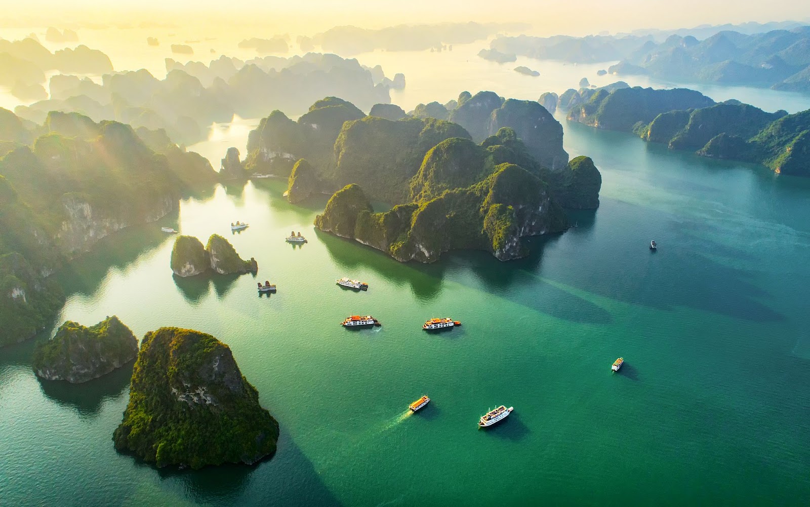 The charm of the world heritage Ha Long Bay (Photo: Collected)