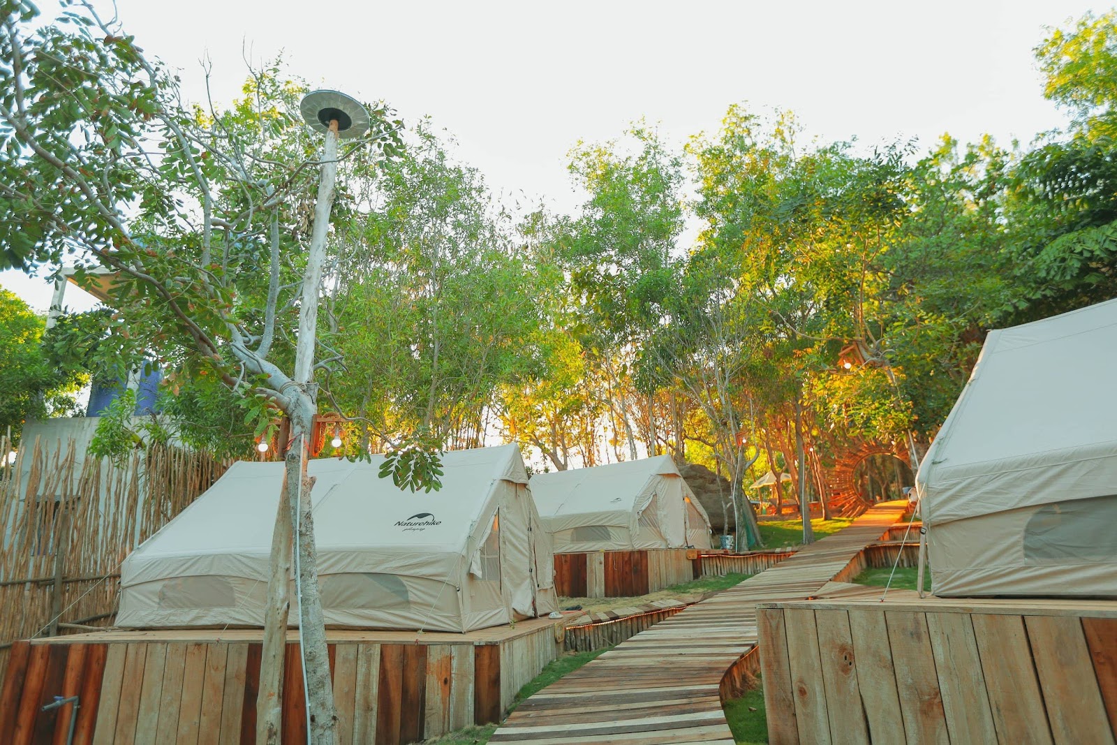 Khung cảnh yên bình tại Dugong Bay Phu Quoc.