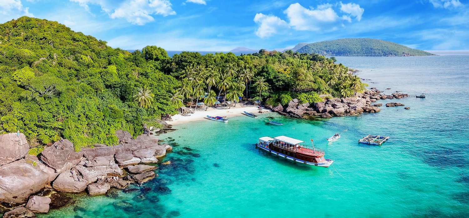 Hòn Dăm thu hút du khách bởi thiên nhiên hoang sơ, yên bình