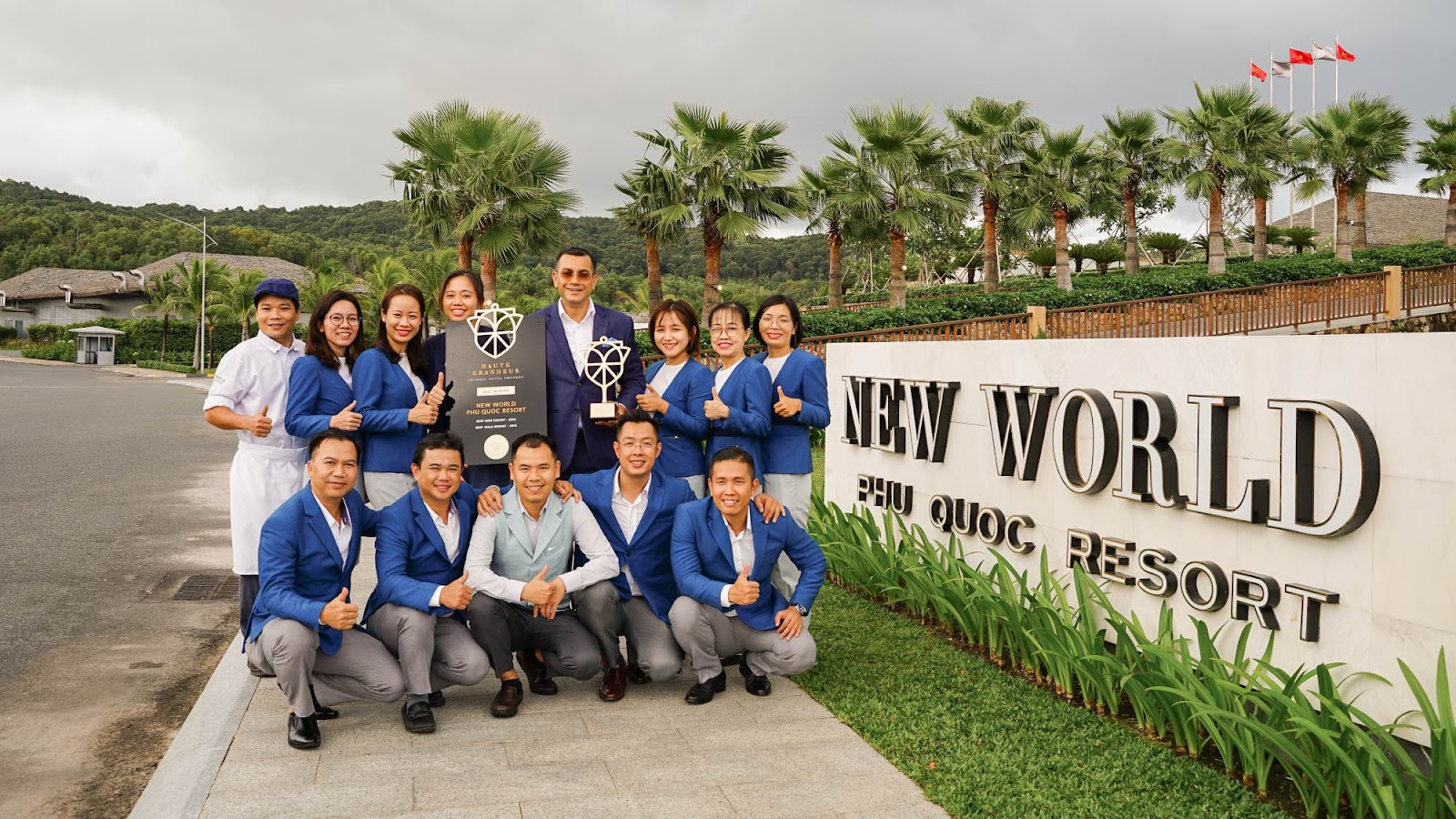 Đội ngũ nhân sự của New World Phu Quoc Resort luôn tận tâm hỗ trợ du khách.