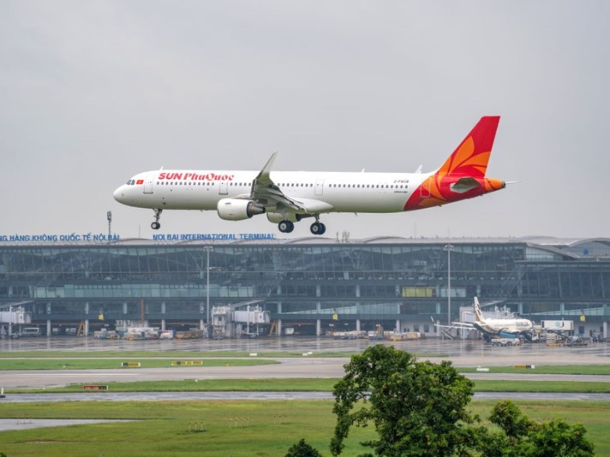 Di chuyển bằng máy bay đến Phú Quốc vừa nhanh chóng, vừa an toàn.