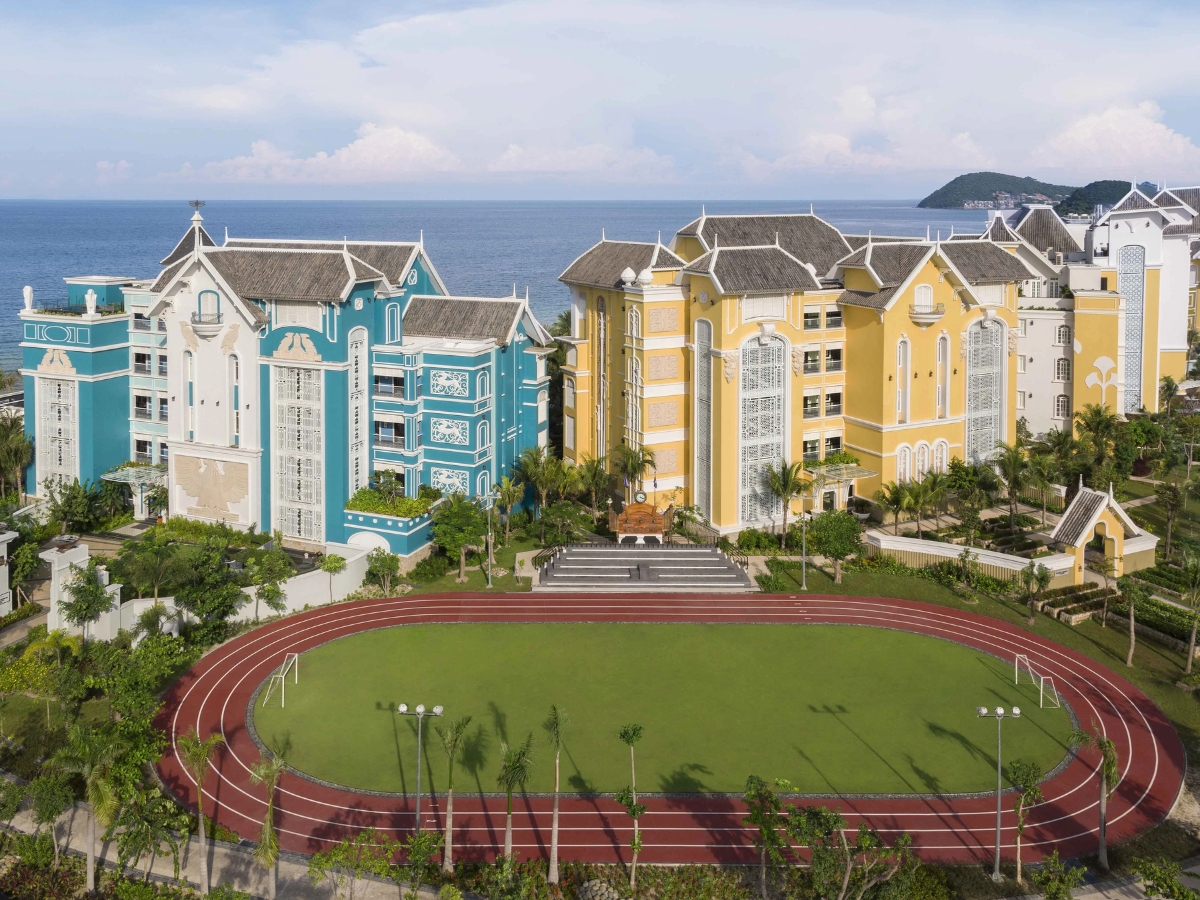 JW Marriott Phu Quoc Emerald Bay được thiết kế dựa trên ý tưởng về trường đại học giả tưởng Lamarck.