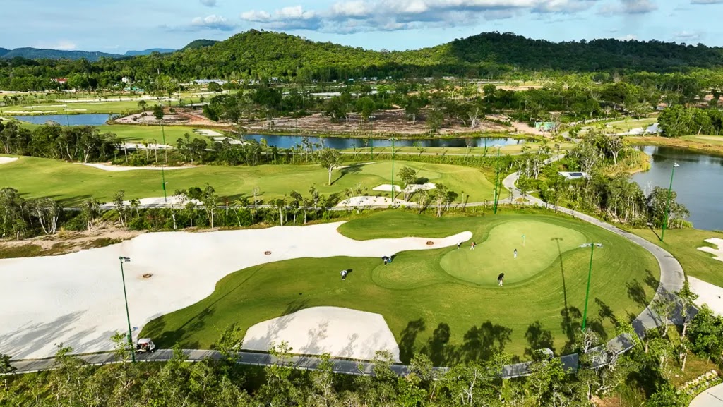 Eschuri Vung Bau Golf hiện đang có nhiều ưu đãi cho du khách lưu trú tại khách sạn thuộc hệ sinh thái Sun Paradise Land