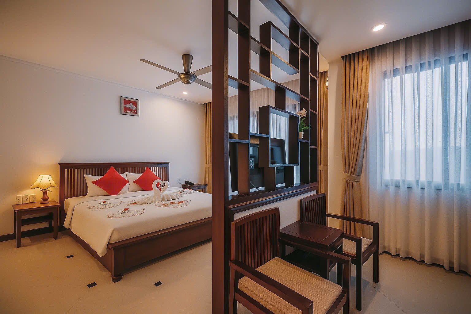 Không gian tiện nghi tại Praha Hotel Phú Quốc