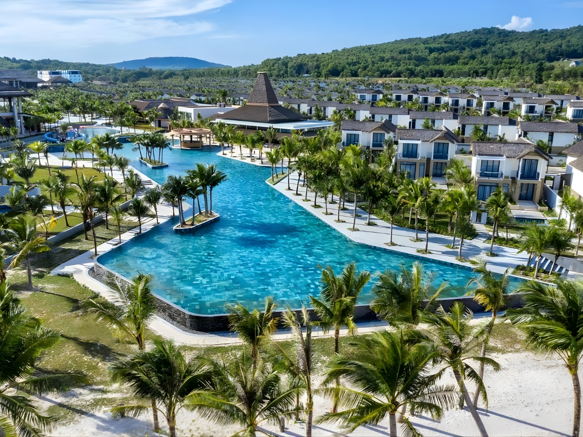 Nghỉ dưỡng tại villa Phú Quốc mang đến sự riêng tư và thoải mái cho du khách.