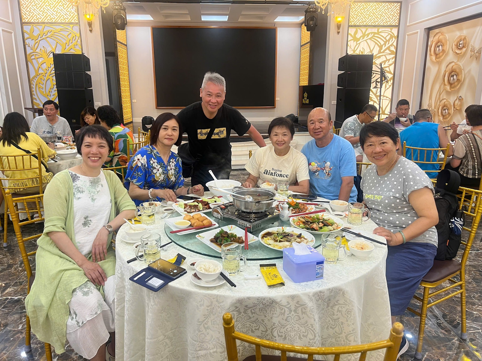 Súp hải sâm bào ngư là món ăn nổi tiếng tại nhà hàng Ngự Uyển.