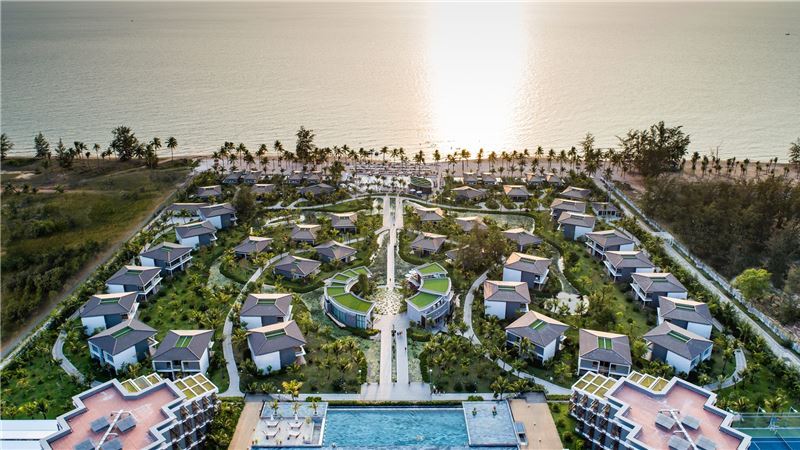 Novotel Phu Quoc Resort sở hữu khu vườn xanh mát và không gian thoáng đãng
