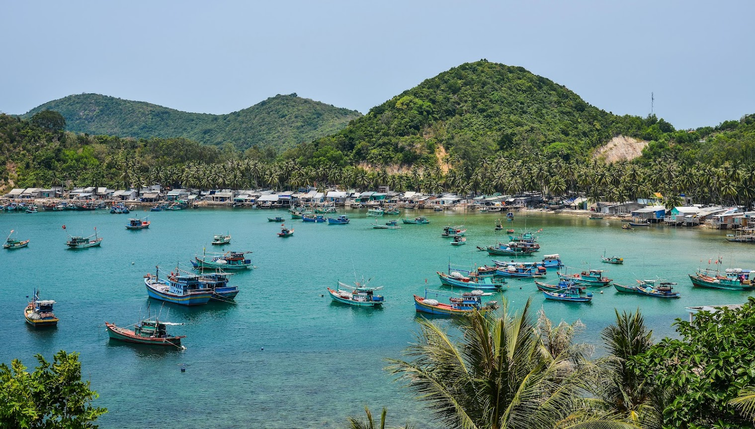 Khung cảnh thiên nhiên yên bình tại đảo Nam Du