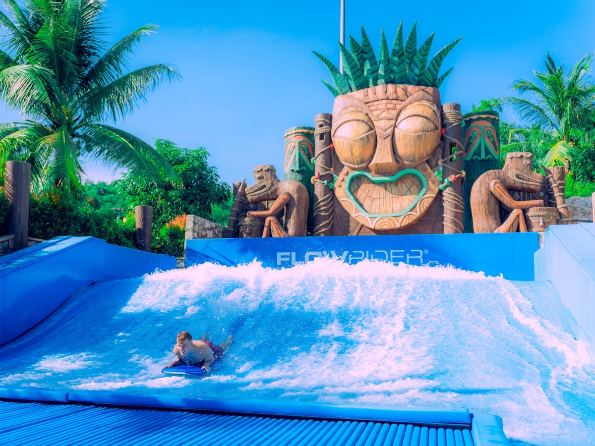 Trải nghiệm những đường trượt ấn tượng tại Sun World Hon Thom