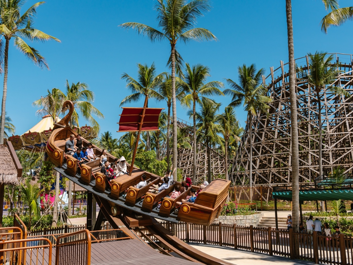 Du khách có thể thỏa thích vui chơi tại Sun World Hon Thom