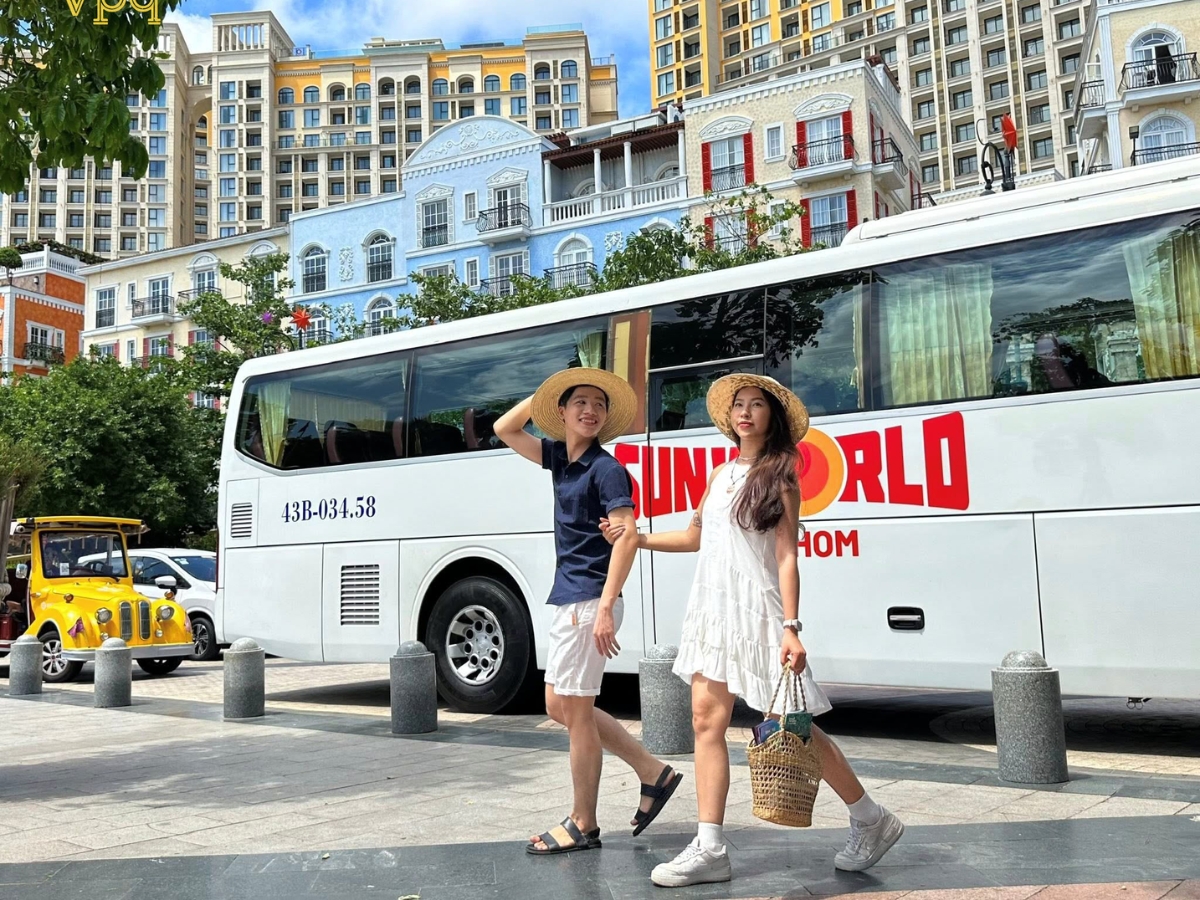 Di chuyển miễn phí bằng tuyến xe buýt của Sun World