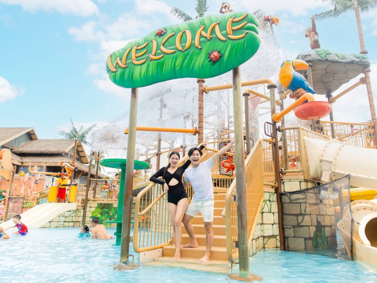 Thỏa thích vui chơi tại công viên nước Aquatopia