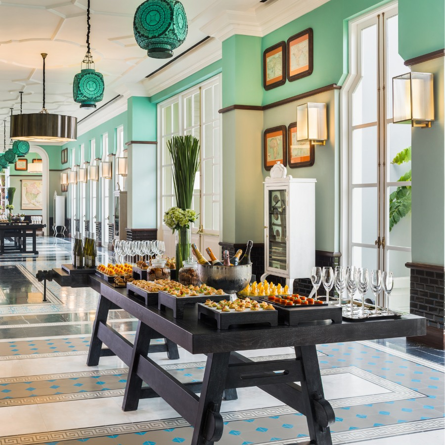 Không gian nhà hàng sang trọng, tinh tế