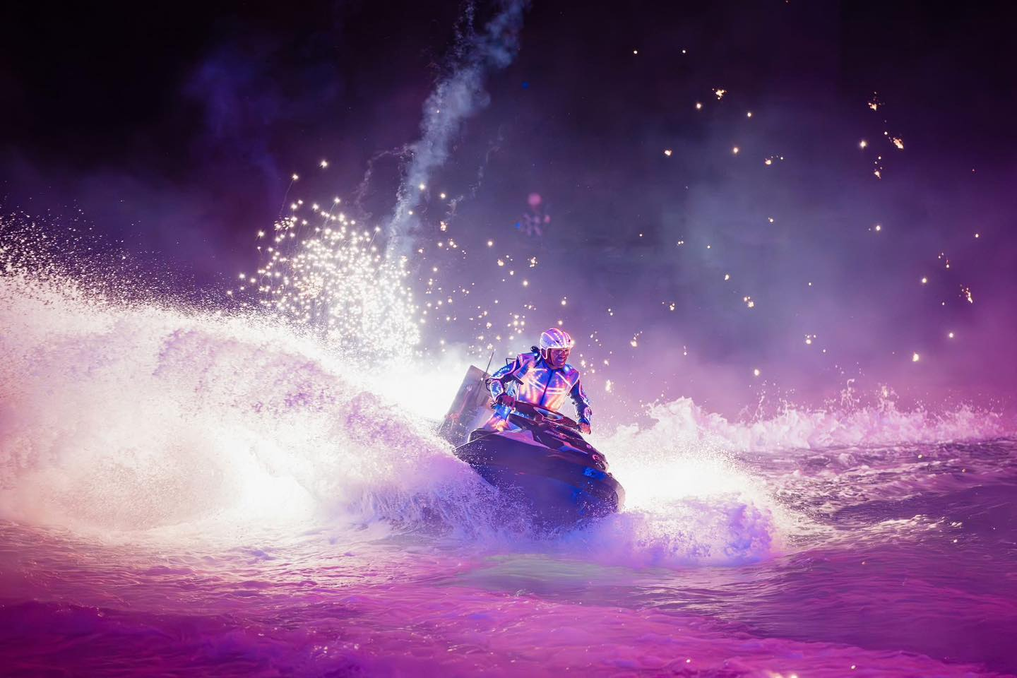 Nghệ sĩ trình diễn tại show Bản giao hưởng đại dương – Symphony of the Sea