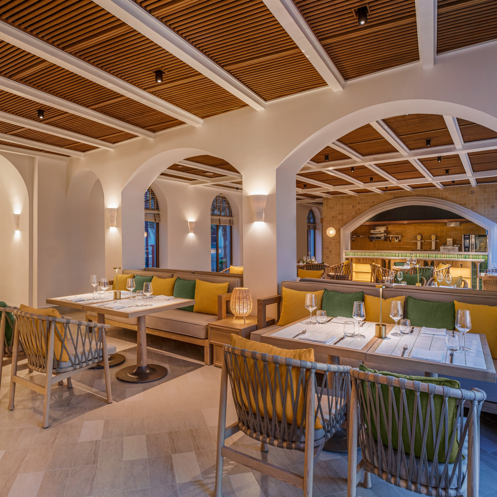 Không gian ấm cúng và sang trọng của nhà hàng Mare