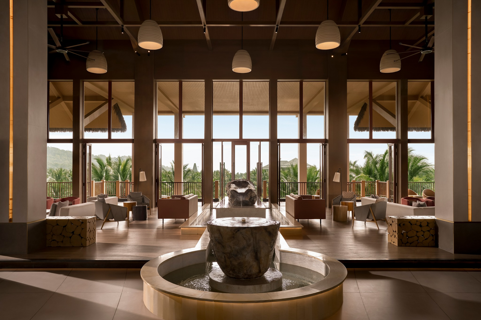 Sảnh đón khách sang trọng và tinh tế của New World Phu Quoc Resort