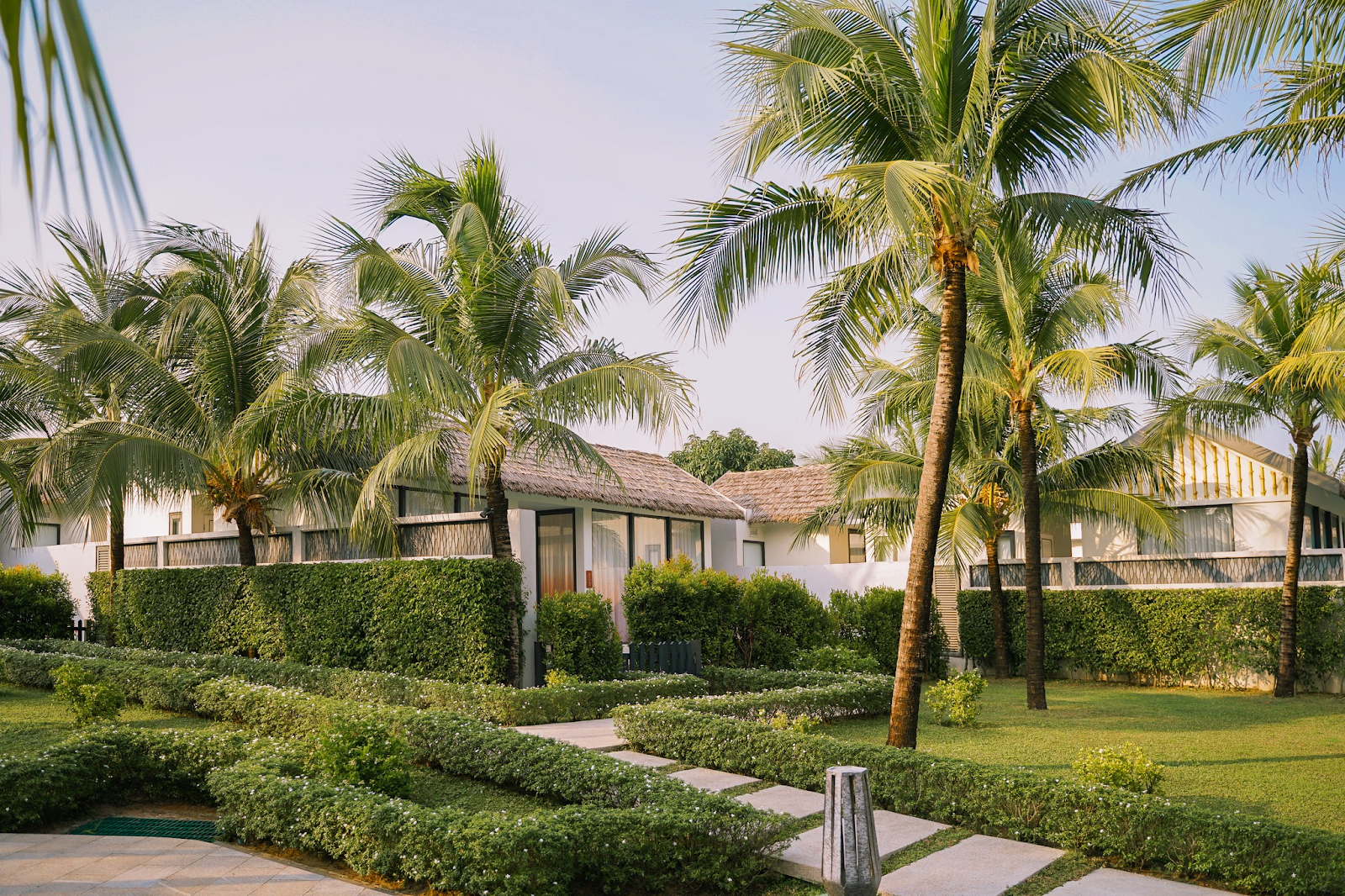 Các villa tại New World Phu Quoc Resort được thiết kế thành các phân khu riêng biệt nhằm mang đến sự riêng tư