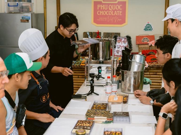 Couples can make their own unique chocolate from scratch