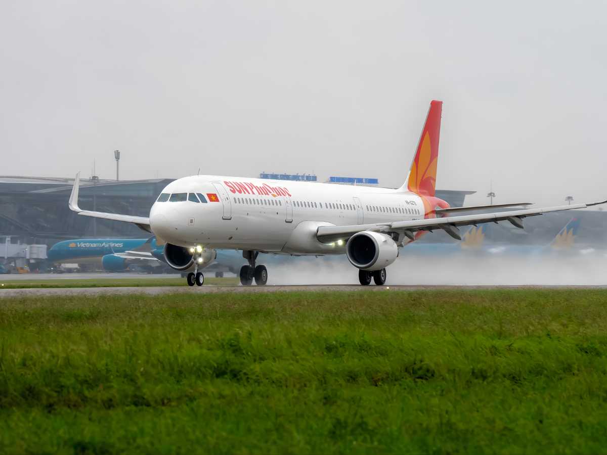 Máy bay là phương án di chuyển nhanh chóng từ các thành phố lớn đến Phú Quốc