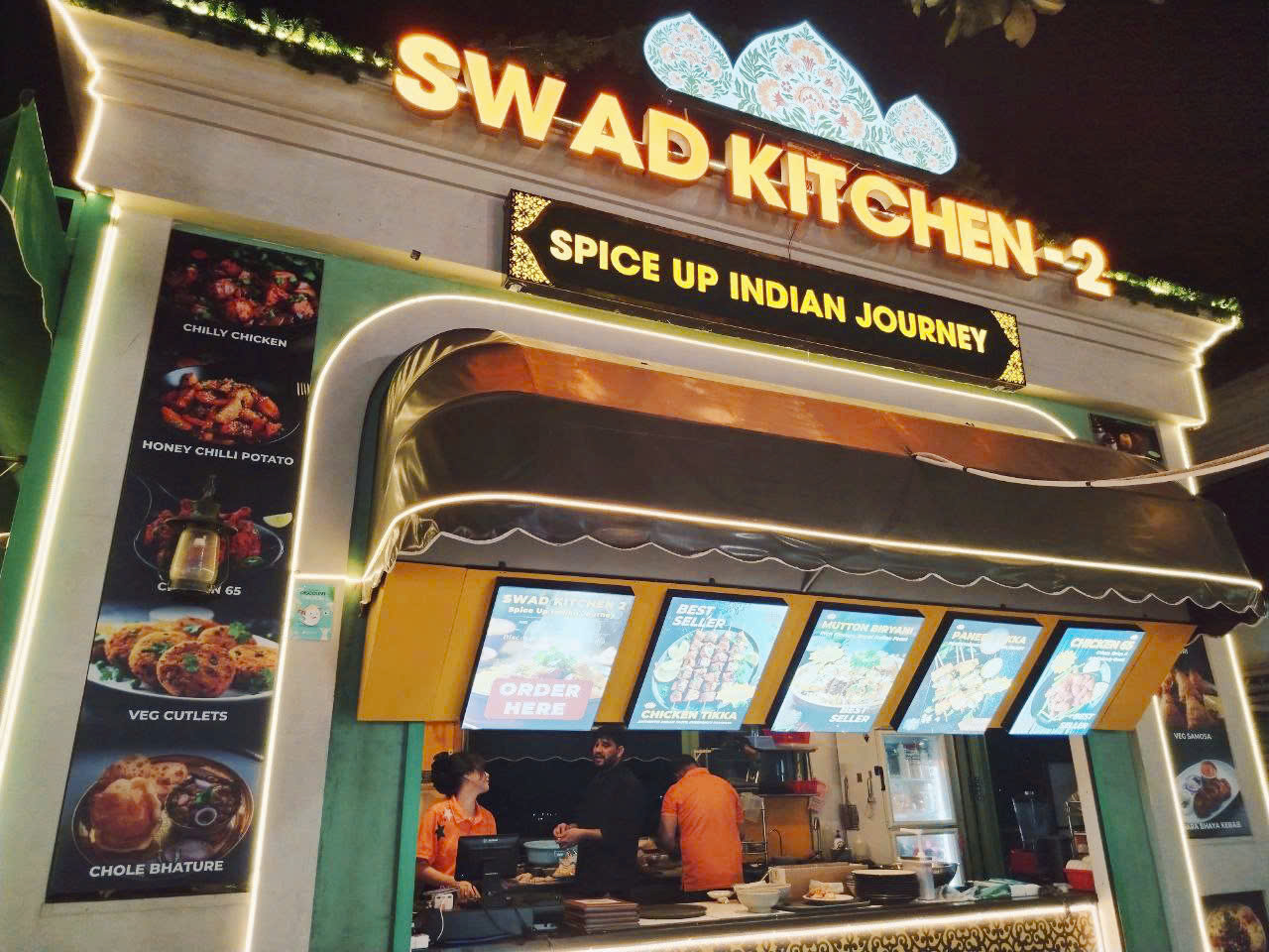 Các quán bán đồ ăn Ấn Độ xuất hiện khắp nơi