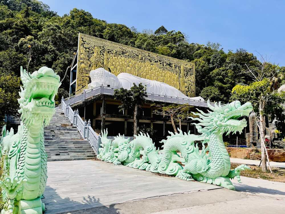 Ngôi chùa trải qua nhiều lần trùng tu lớn để có kiến trúc độc đáo như hiện nay