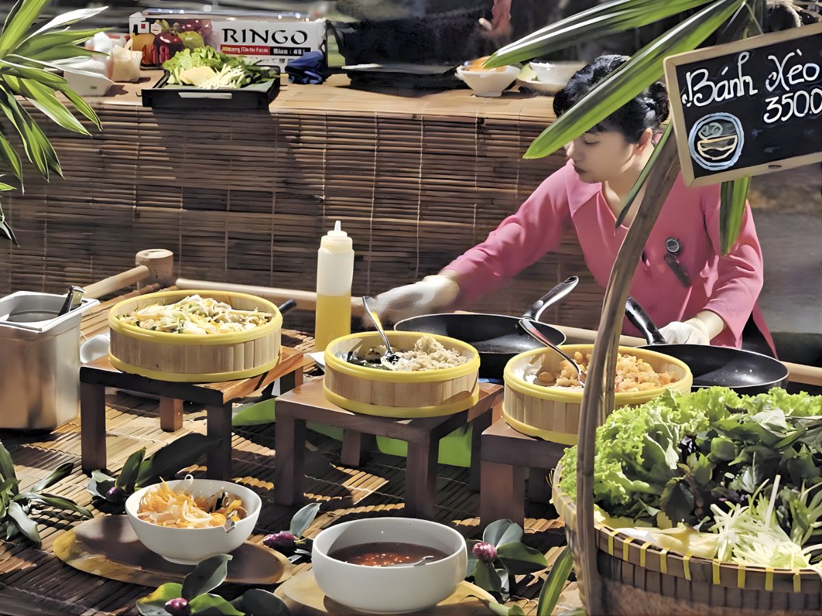 Thưởng thức những món ăn thơm ngon, hấp dẫn tại chợ đêm Vuifest.