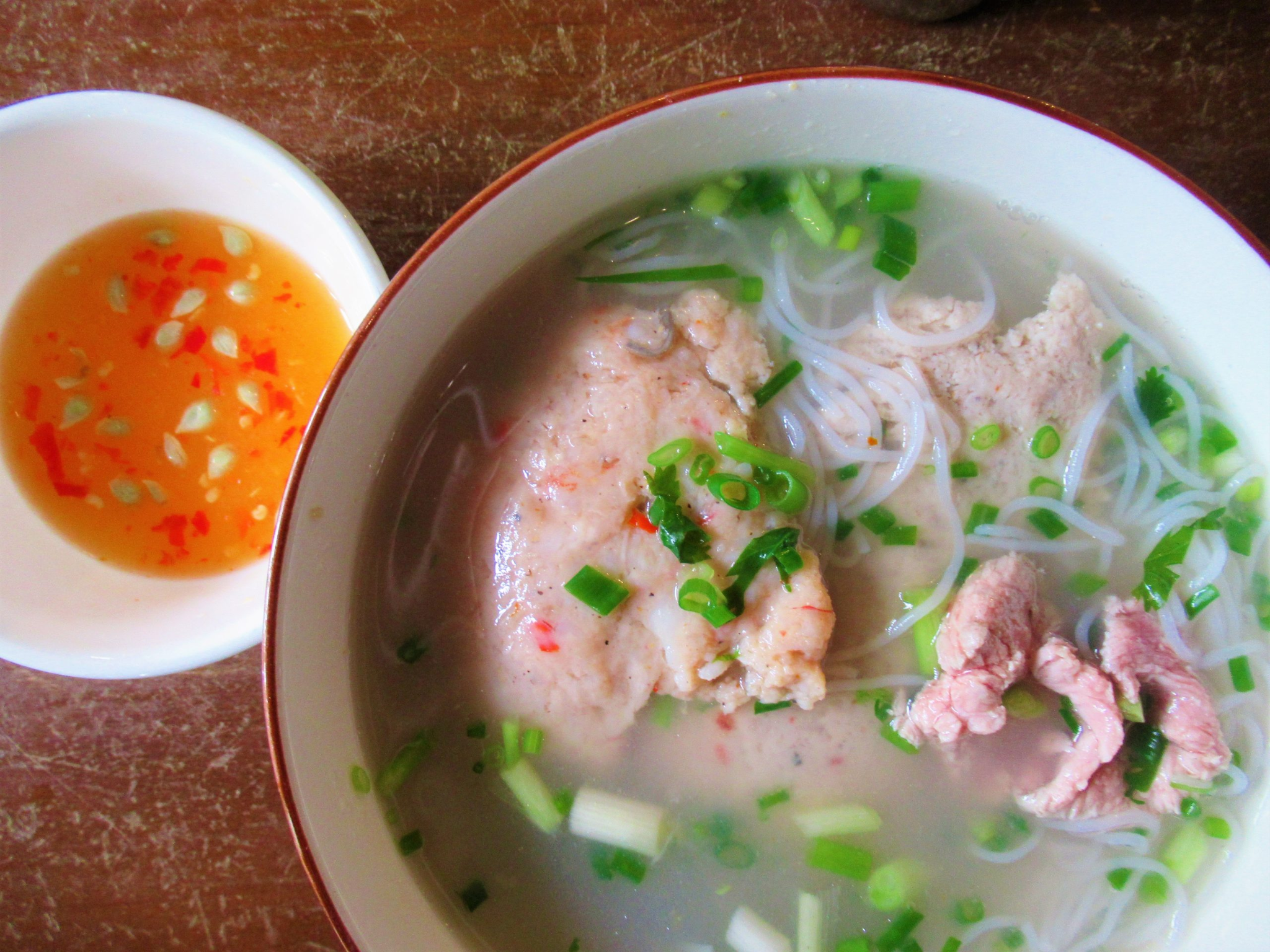 분꾸아이는 푸꾸옥을 찾으면 꼭 맛보게 되는 인기 음식이다 (사진: 수집)