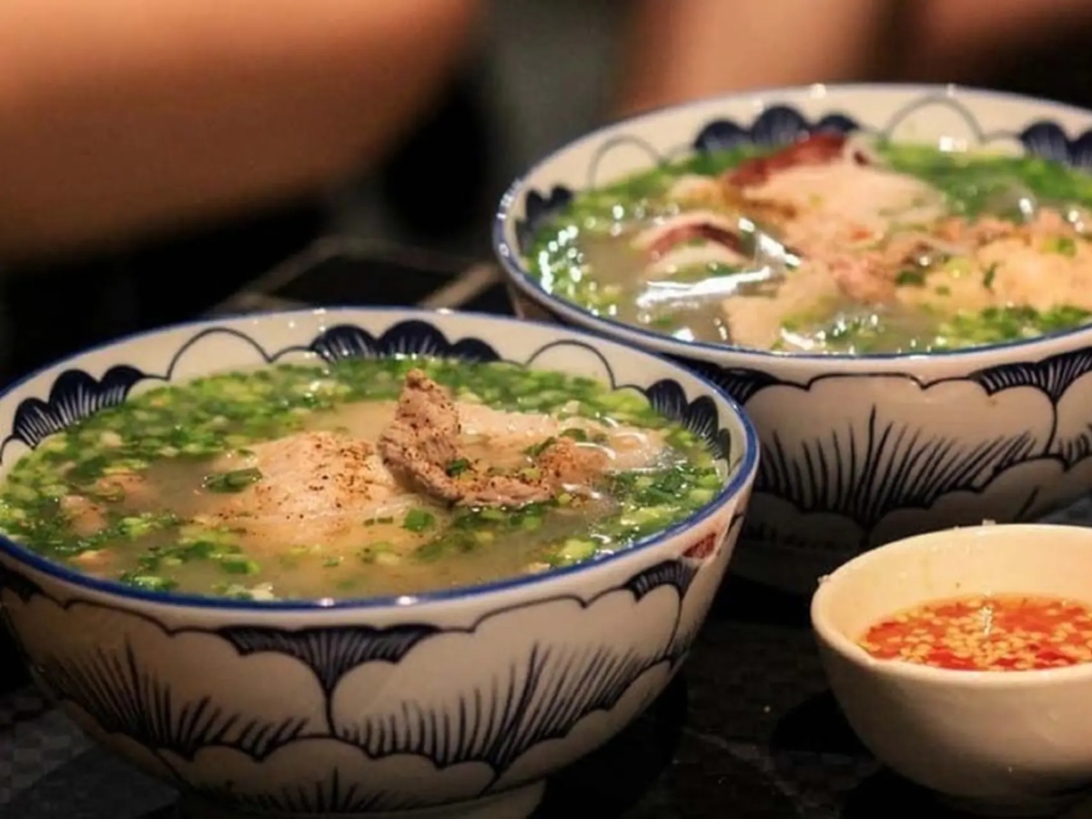 Món bún quậy với hương vị ngọt thanh của hải sản