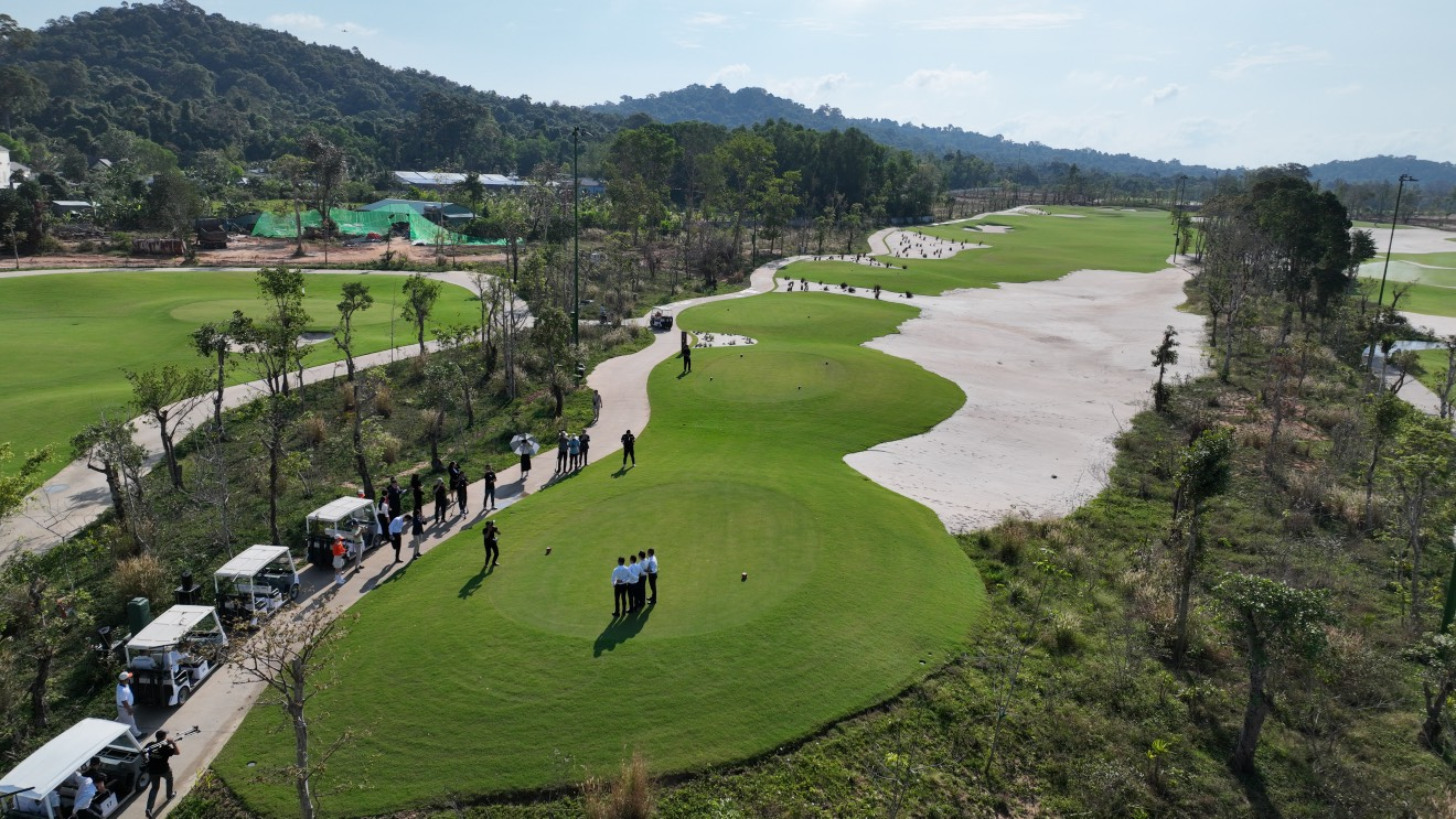 Sân Eschuri Vung Bau Golf đẳng cấp tại Bắc đảo