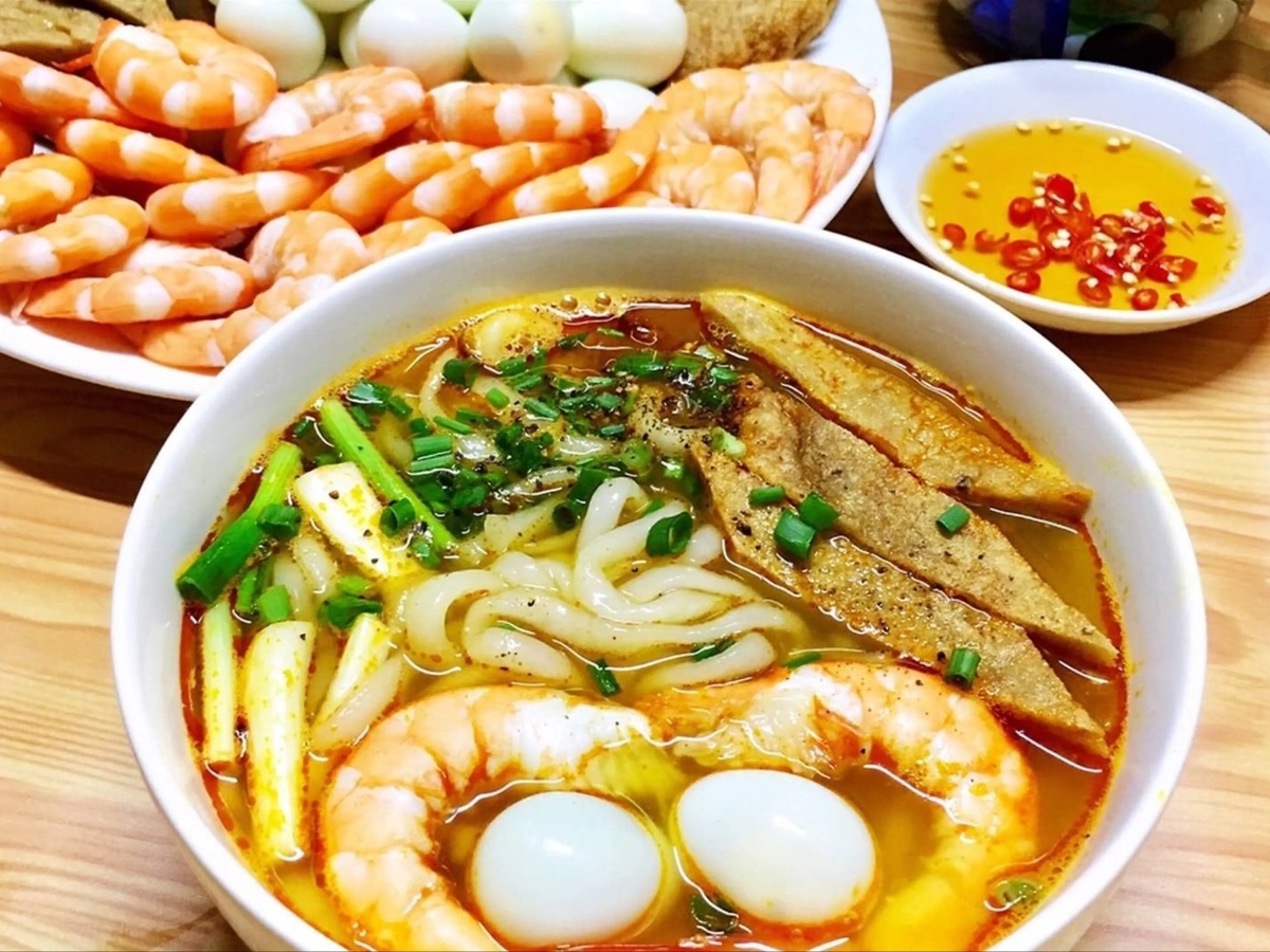 Bánh canh Thu Hạnh với hương vị đậm đà nhưng không bị ngấy
