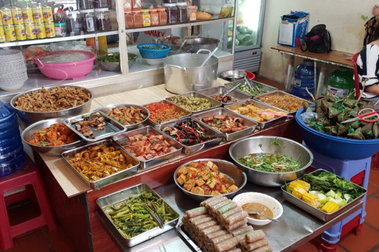 Quán có menu đa dạng và giá cả bình dân